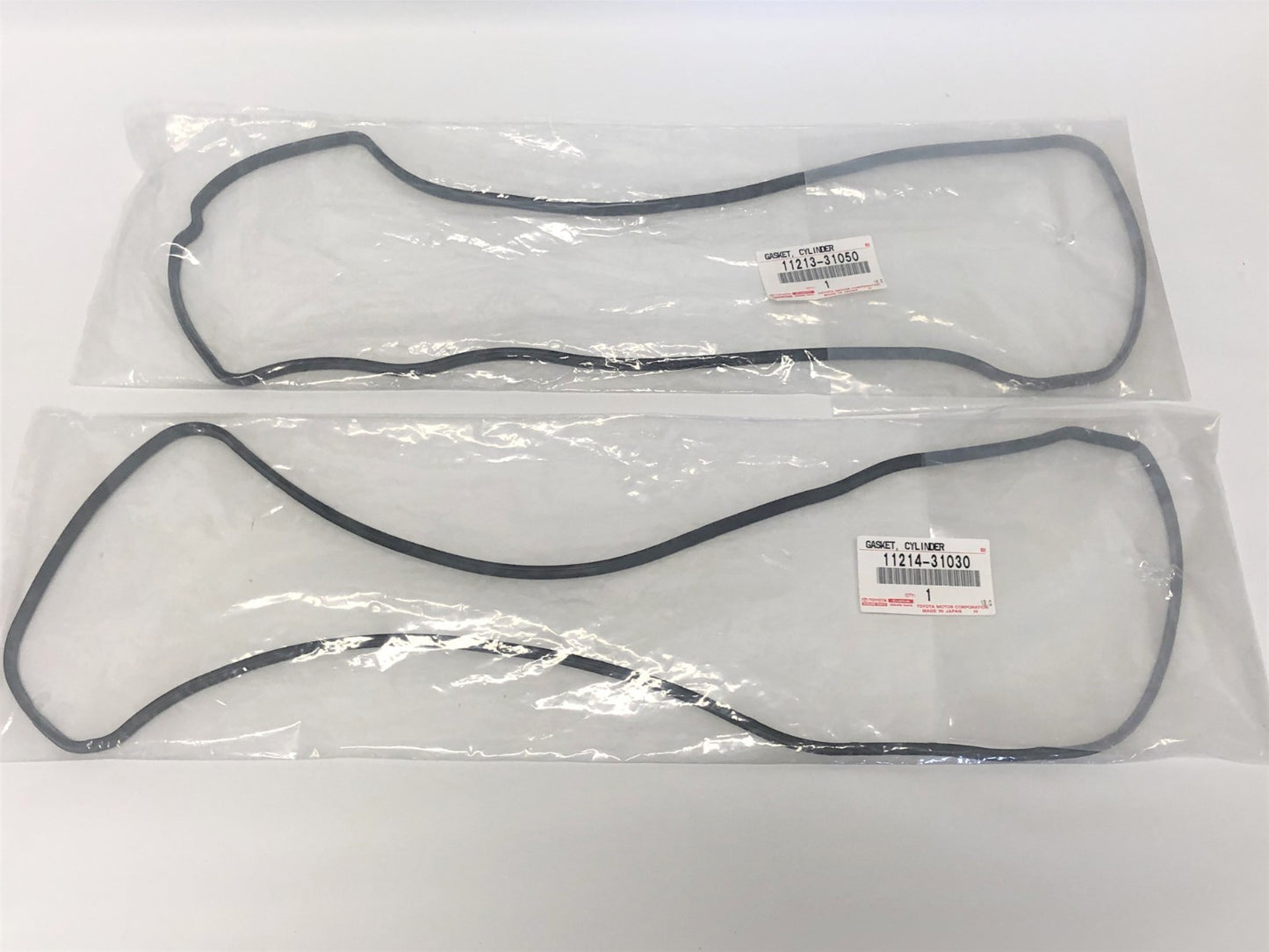 NEW GENUINE TOYOTA 11213-0P010 & 11214-31030 FACTORY OEM VALVE COVER GASKET SET