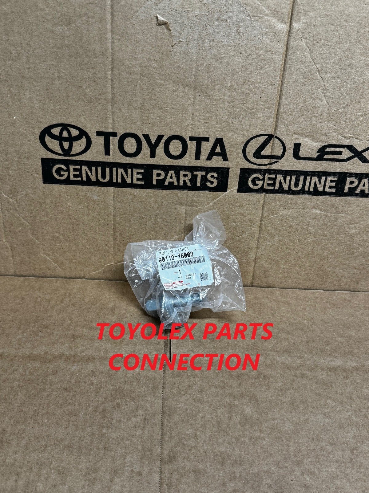 NEW GENUINE LEXUS GX460 & TOYOTA TUNDRA CRANKSHAFT BOLT W/ WASHER 90119-18003