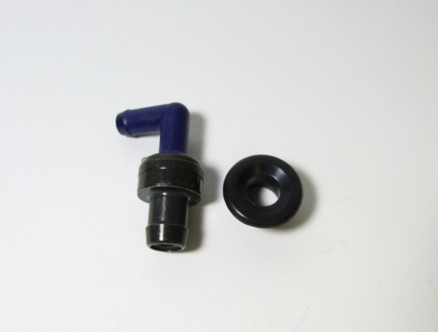 NEW GENUINE LEXUS 12204-46030 PCV VALVE W/GROMMET FITS  GS300 SC300 IS300 SUPRA