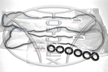 NEW GENUINE TOYOTA VALVE COVER GASKETS, WASHER SEALS & SPARK PLUG TUBE SEAL SET